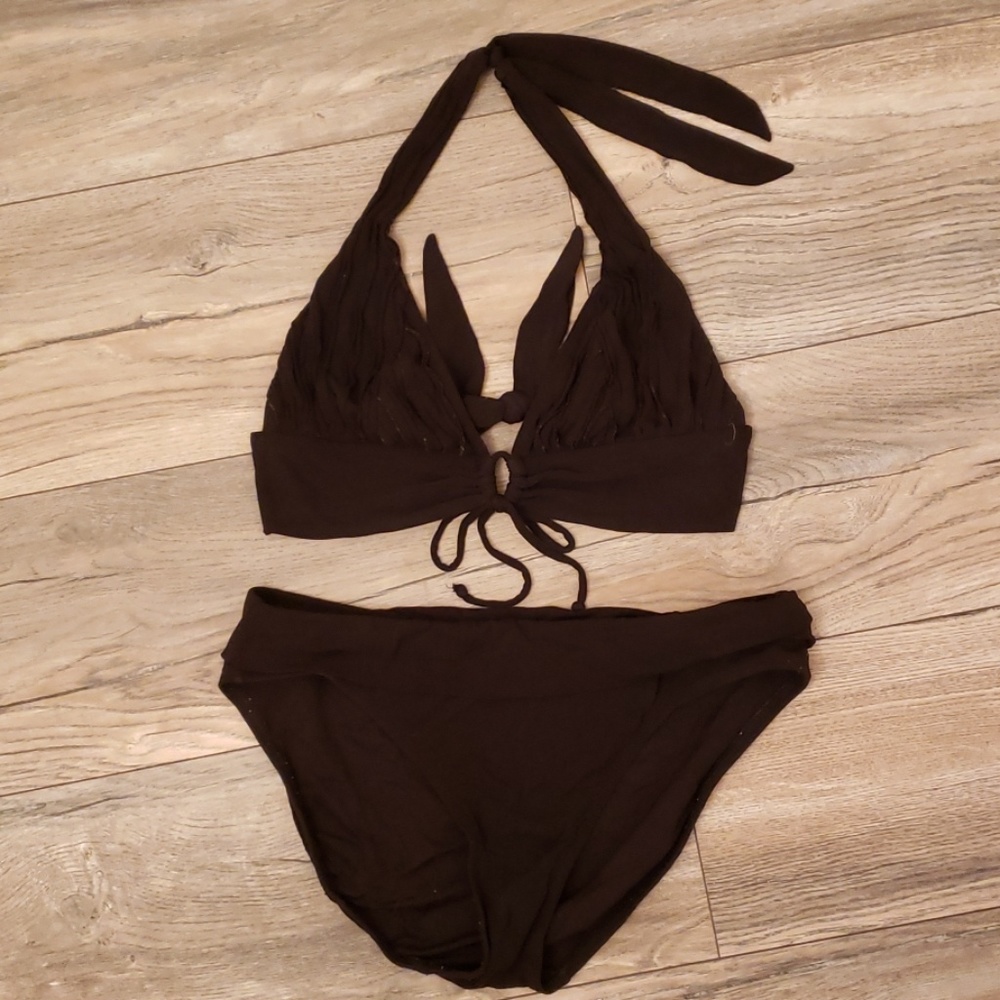 Black bikini